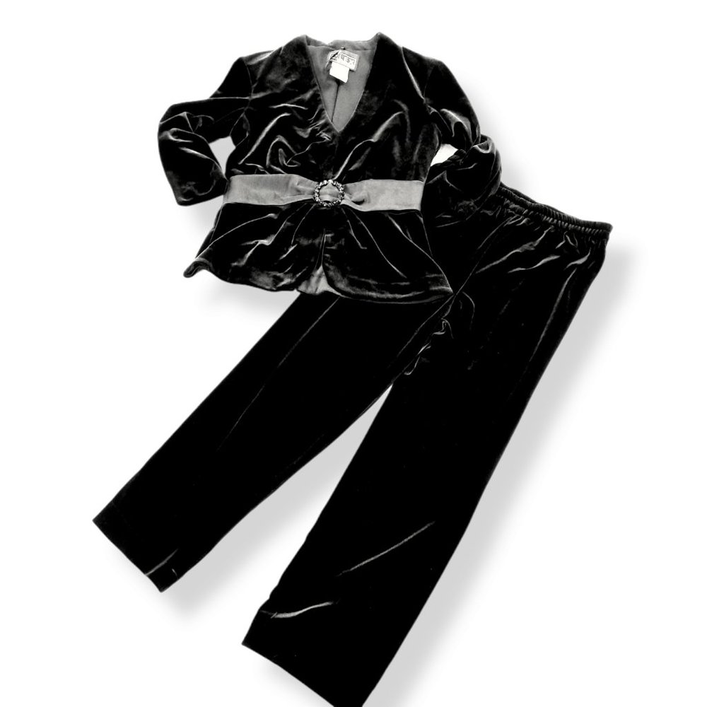 Alex Evenings vintage 90s black velvet set of structured top + high waist pants